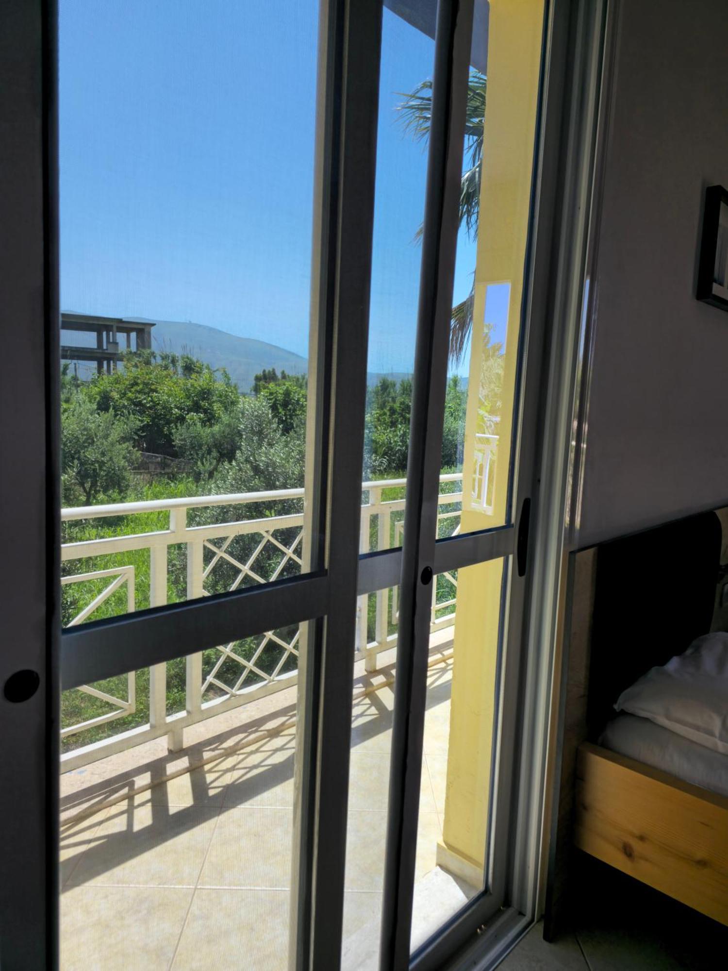 Apartments Vista Mar Orikum Bilik gambar